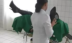 زنان کانال سکسی در تلگرام برجسته از مشتری جوان خواسته اند